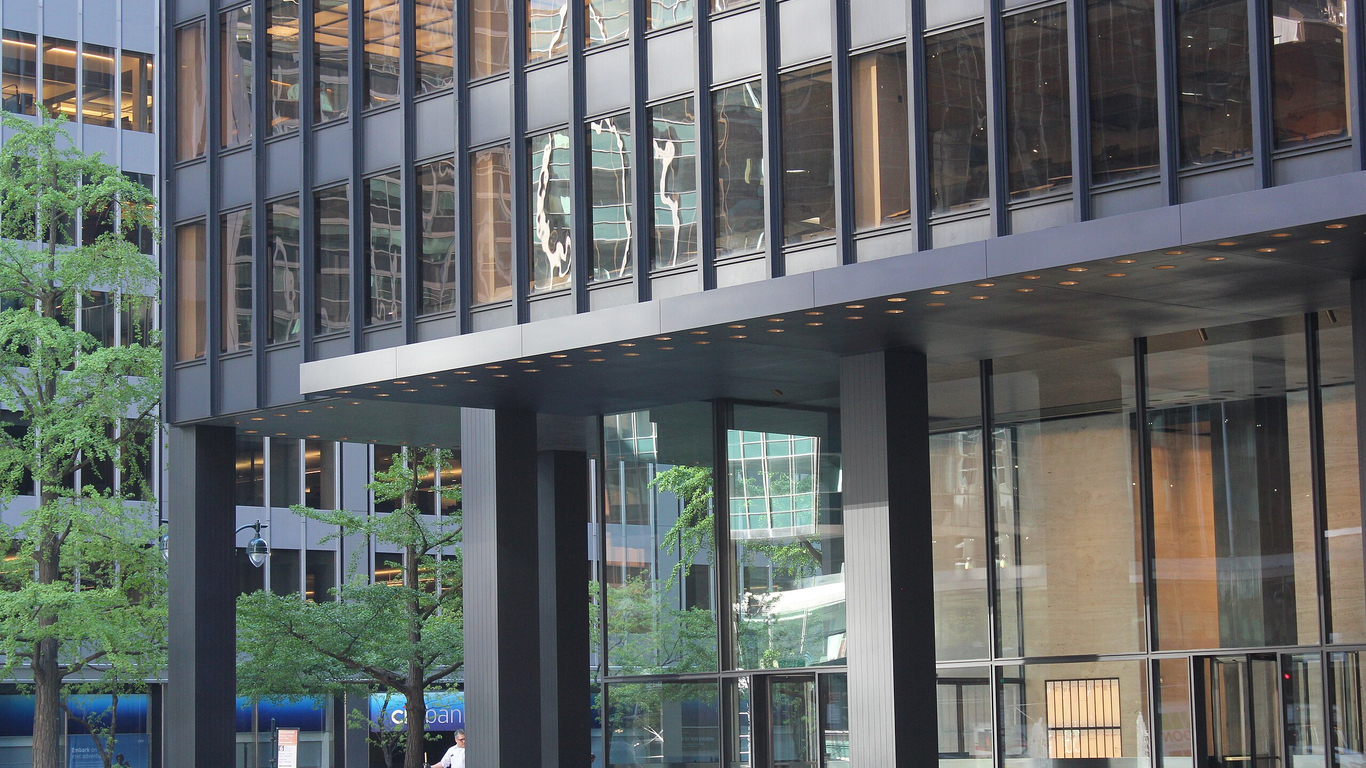 Mies van der Rohe and Philip John International Style Seagram Building
